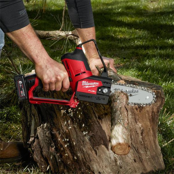 M12 Fuel Hatchet Pruning Saw