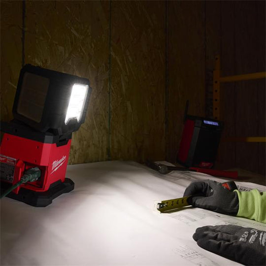 M18 Directional Task Light
