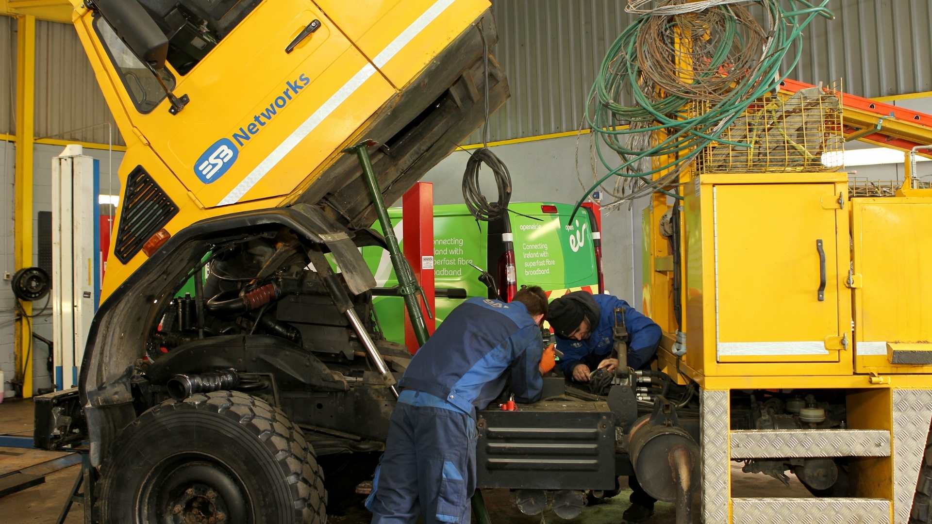 Interparts Truck, Lorry Bus Parts, Truck Servicing